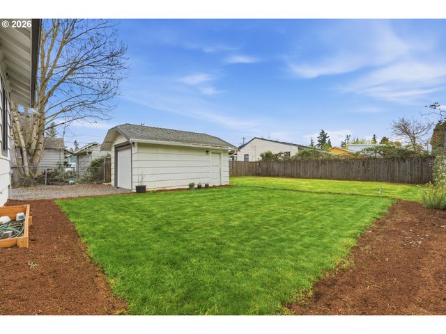 5219 Se KNAPP St, Portland, OR 97206