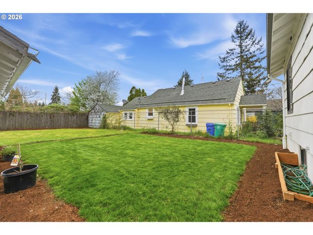 5219 Se KNAPP St, Portland, OR 97206