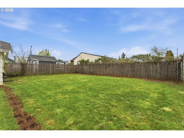 5219 Se KNAPP St, Portland, OR 97206