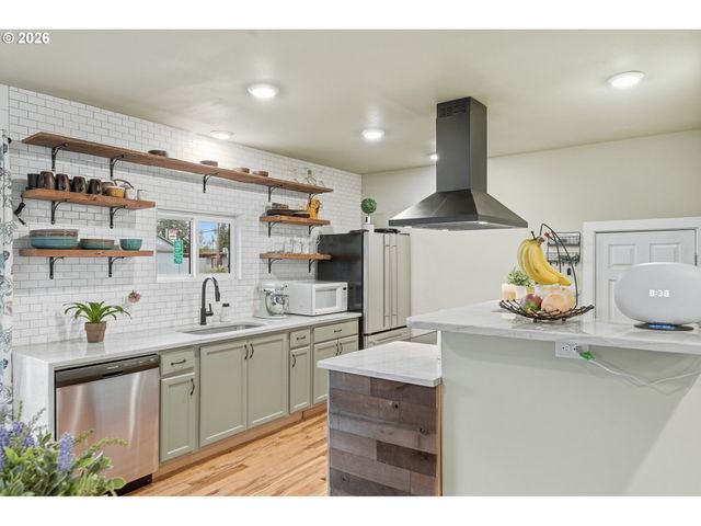 5219 Se KNAPP St, Portland, OR 97206