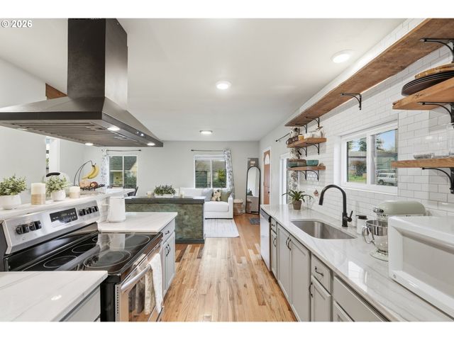 5219 Se KNAPP St, Portland, OR 97206