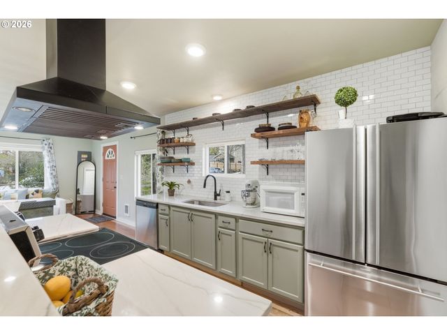 5219 Se KNAPP St, Portland, OR 97206