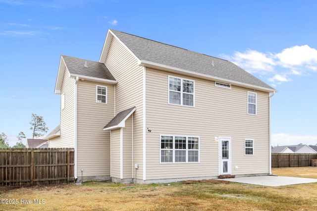 109 Prospect Drive, Richlands, NC 28574