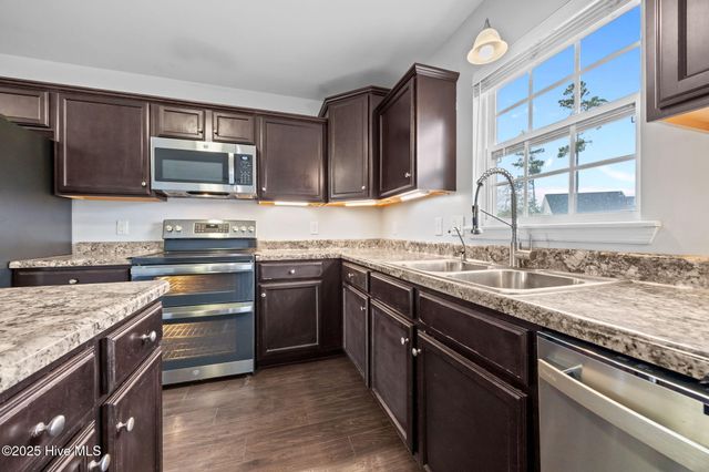 109 Prospect Drive, Richlands, NC 28574