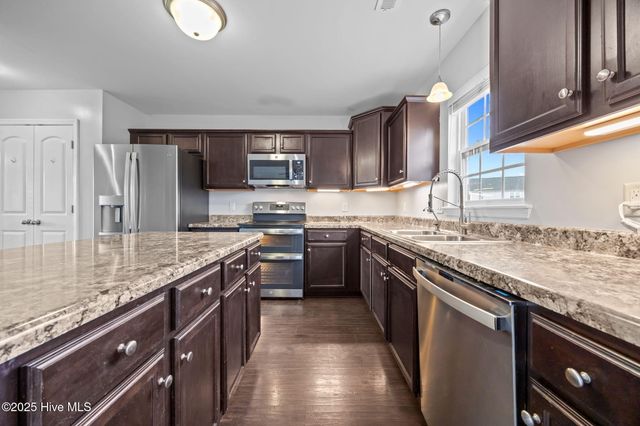 109 Prospect Drive, Richlands, NC 28574