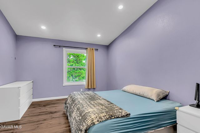 3832 W Avenue K13, Lancaster, CA 93536