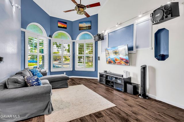 3832 W Avenue K13, Lancaster, CA 93536