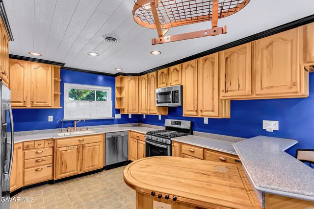 3832 W Avenue K13, Lancaster, CA 93536