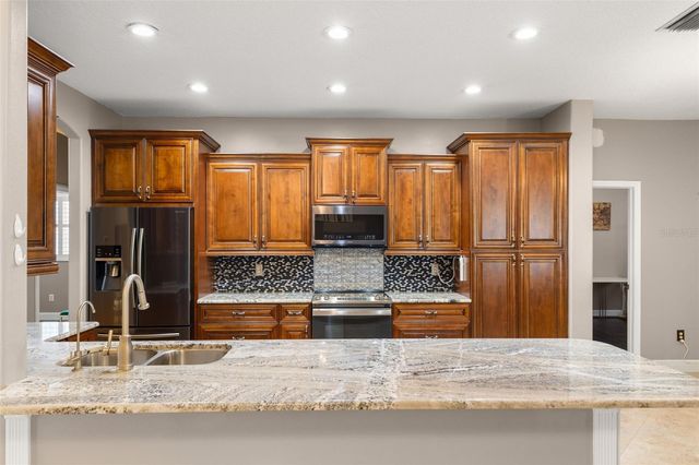 18952 MAISONS DRIVE, Lutz, FL 33558