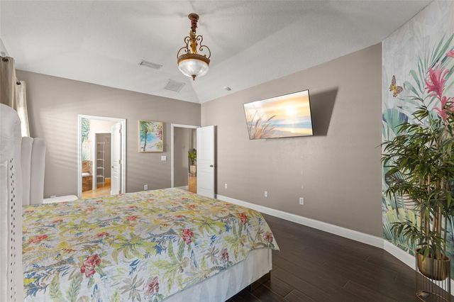 18952 MAISONS DRIVE, Lutz, FL 33558