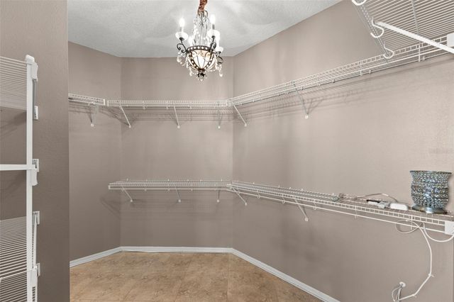 18952 MAISONS DRIVE, Lutz, FL 33558