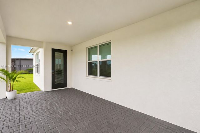 12303 SW Roma Cir, Port St. Lucie, FL 34987