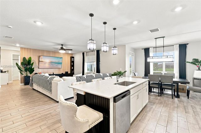12303 SW Roma Cir, Port St. Lucie, FL 34987