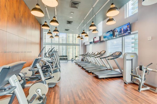 1300 Brickell Bay Dr 708, Miami, FL 33131
