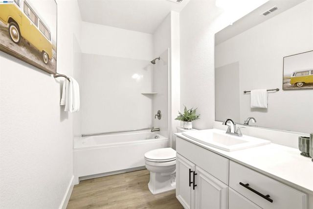 3159 Central Pkwy, Dublin, CA 94568