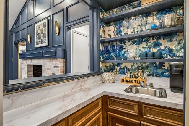 16801 Rustic Meadows Drive, Dallas, TX 75248
