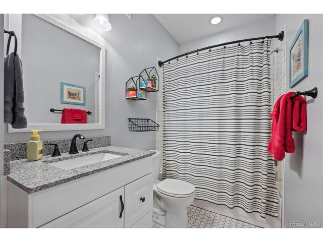 3031 Trenton St, Denver, CO 80238