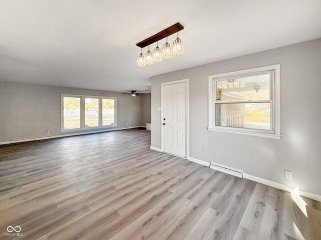 1208 Elizabeth Lane, Terre Haute, IN 47802