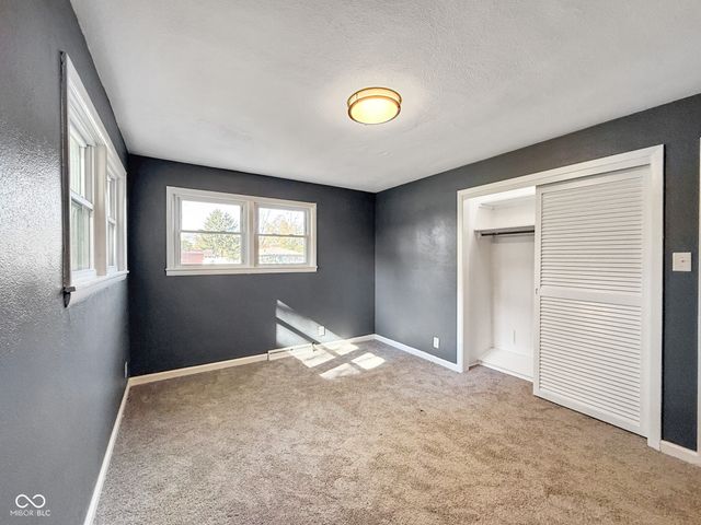 1208 Elizabeth Lane, Terre Haute, IN 47802