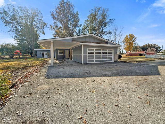 1208 Elizabeth Lane, Terre Haute, IN 47802