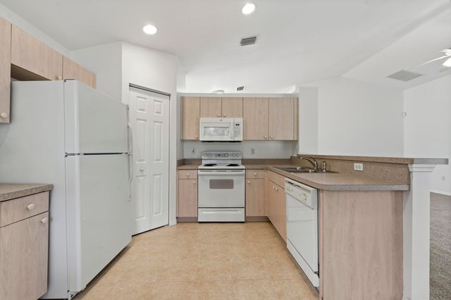 220 SW Lake Forest Way, Port St. Lucie, Port St Lucie, FL 34986