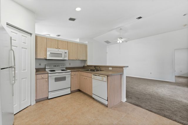 220 SW Lake Forest Way, Port St. Lucie, Port St Lucie, FL 34986