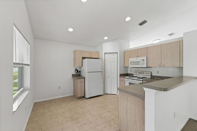 220 SW Lake Forest Way, Port St. Lucie, Port St Lucie, FL 34986