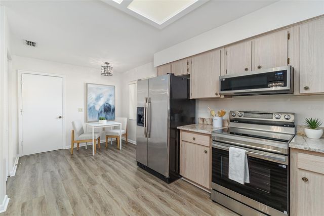 3203 PRAIRIE DUNES CIRCLE E, Lakeland, FL 33810