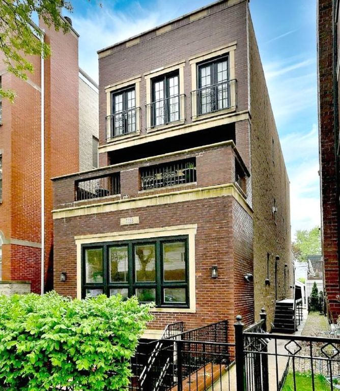 3338 N DAMEN Avenue 1, Chicago, IL 60618