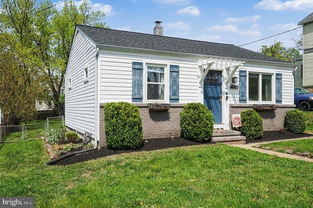 4502 LINDEN AVE, Baltimore, MD 21227