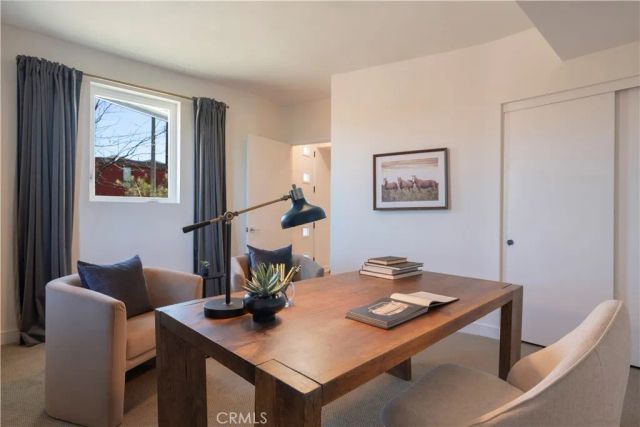 1025 White Knoll, Los Angeles, CA 90012
