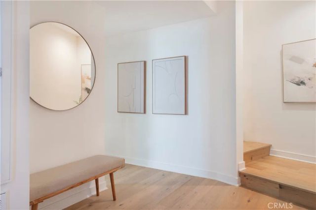 1025 White Knoll, Los Angeles, CA 90012