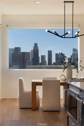 1025 White Knoll, Los Angeles, CA 90012
