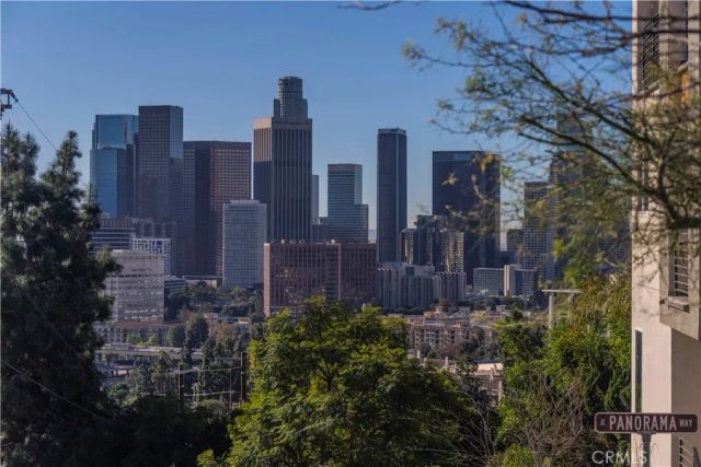 1025 White Knoll, Los Angeles, CA 90012