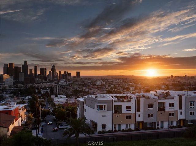 1025 White Knoll, Los Angeles, CA 90012