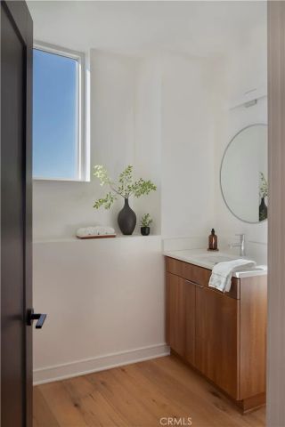 1025 White Knoll, Los Angeles, CA 90012