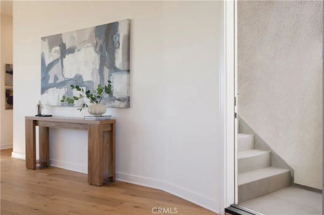 1025 White Knoll, Los Angeles, CA 90012