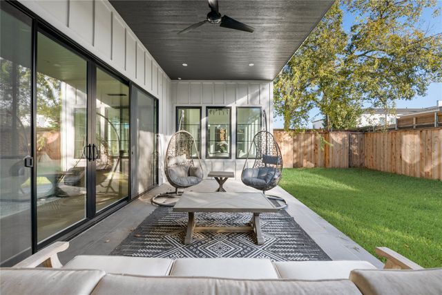 4426 Bonham Street, Dallas, TX 75229