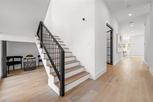 4426 Bonham Street, Dallas, TX 75229