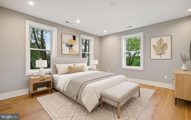 3901 NEW HAMPSHIRE AVE NW, Washington, DC 20011
