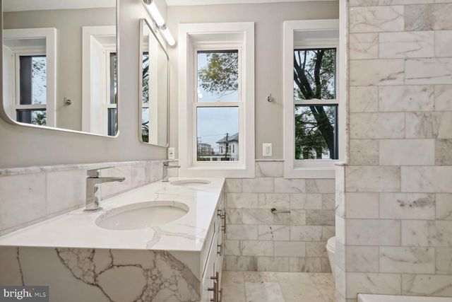 3901 NEW HAMPSHIRE AVE NW, Washington, DC 20011