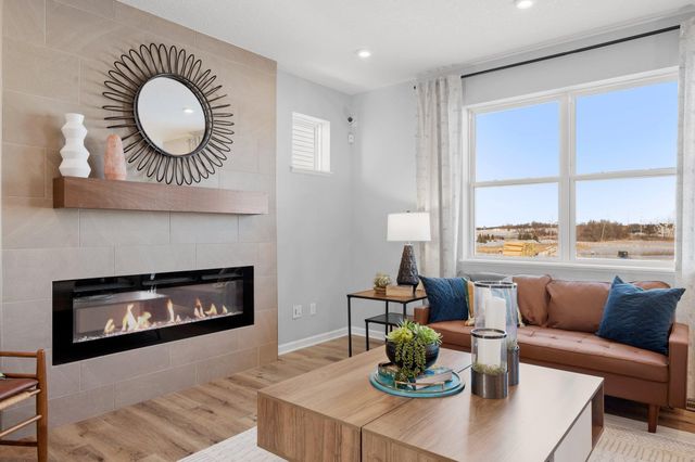 1959 Oakpointe Drive, Waconia, MN 55387