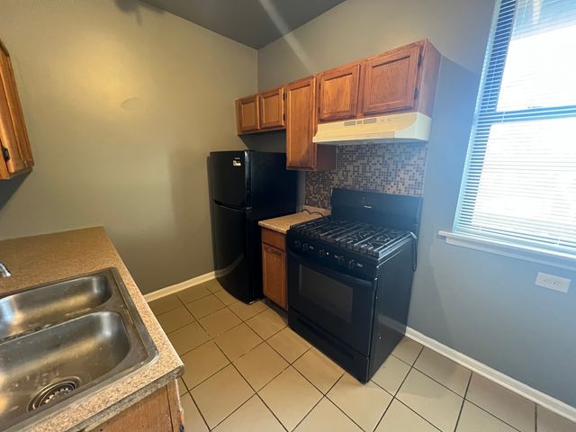 6908 S Michigan Avenue 2S, Chicago, IL 60637