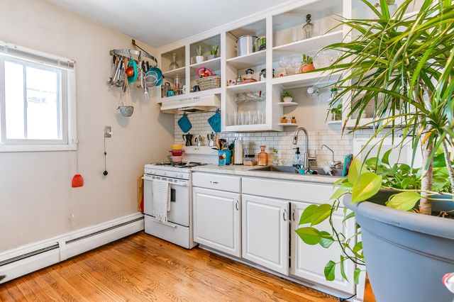 614 Crescent Street Ne, City Of Grand Rapids, MI 49503