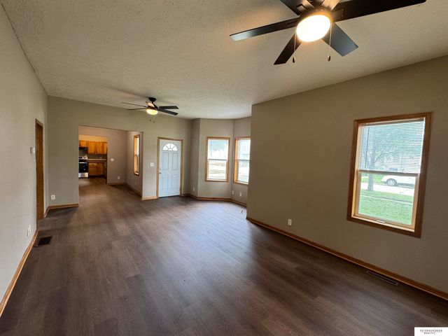 1406 N Main Street, Fremont, NE 68025