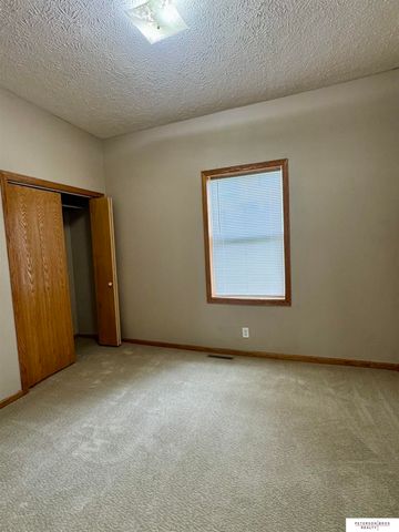 1406 N Main Street, Fremont, NE 68025