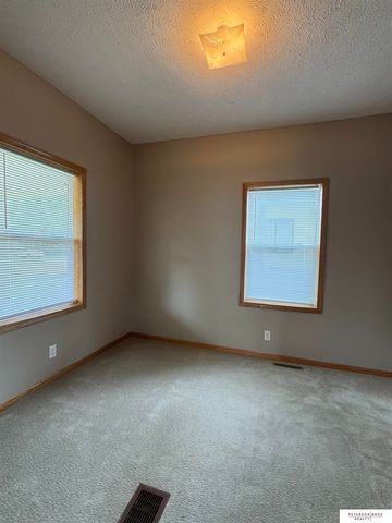 1406 N Main Street, Fremont, NE 68025