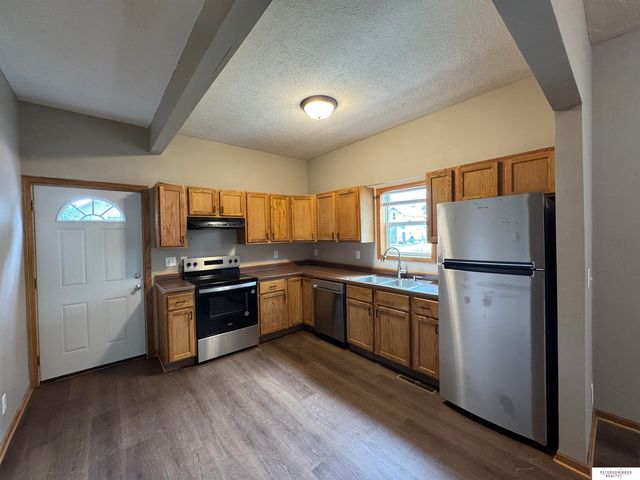 1406 N Main Street, Fremont, NE 68025