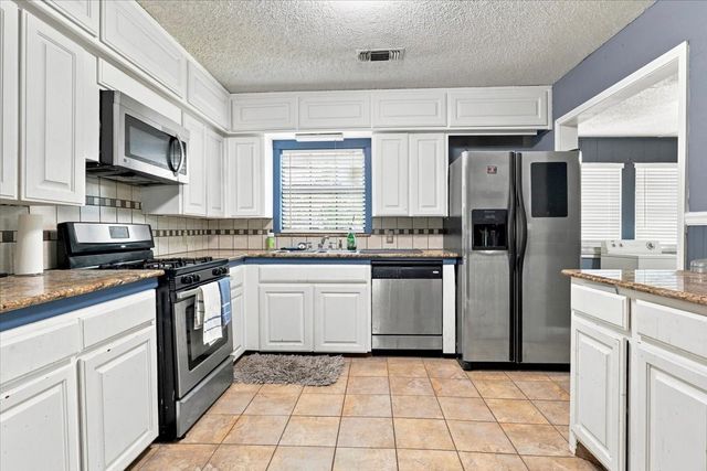 2640 Pioneer Street, Fort Worth, TX 76119
