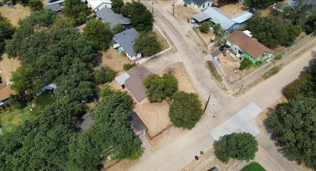 2640 Pioneer Street, Fort Worth, TX 76119